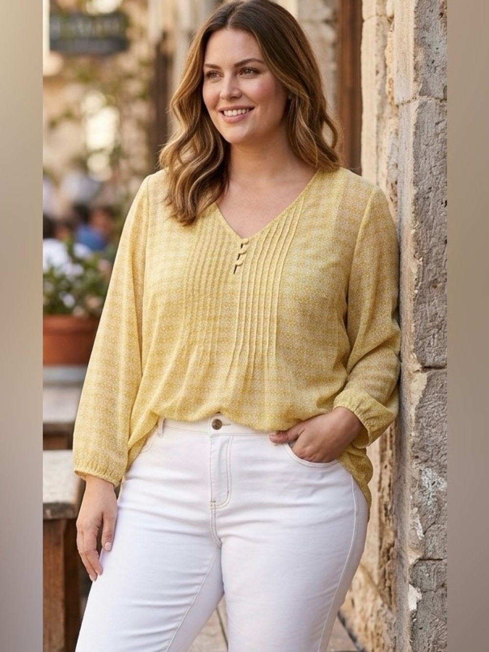 St. John’s Bay, NWT, 1X, Light Yellow Printed V-Neck, Long Sleeve Blouse.P2P:25”